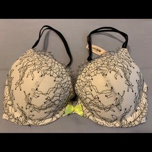 Victoria’s Secret very sexy push-up bra